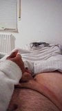 Masturbación con la mano por una chica de ébano caliente con final feliz (pequeña polla blanca) snapshot 15