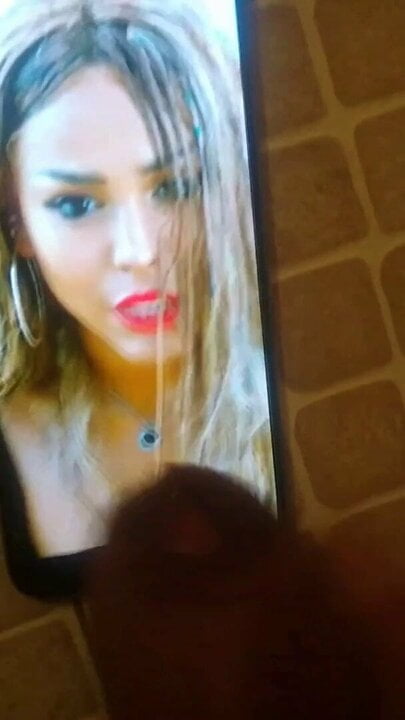 Cumtribute Danna Paola