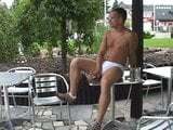 Chico rubio caliente follado al aire libre snapshot 2