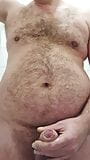 44 Jahre alt, nackter, unbeschnittener, behaarter Papi, der wieder über die öffentliche Toilette kommt snapshot 4