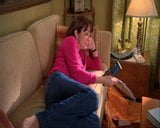 Patricia Heaton pantyhose chân snapshot 3