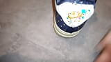 Corrida en el zapatilla Nike af1 de mi esposa snapshot 9