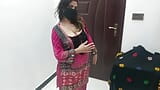 Pakistaans universiteitsmeisje naakt Mujra stript tijdens een live videogesprek snapshot 2