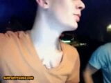 Typen im Auto, Blowjob, ohne Gummi, helfen zu wichsen und lecken den Arsch snapshot 1