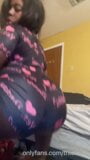 Thick Ebony Twerking snapshot 1