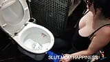 How to clean a toilet bowl snapshot 9