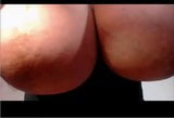 Tetas grandes con webcam consolador snapshot 2