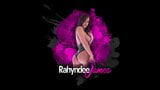 자연산 레즈 섹스를 즐기는 Rahyndee James snapshot 1