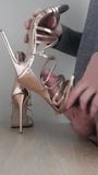 Play, fuck and cum in high high heels snapshot 2