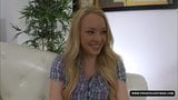 Teen Lollita Taylor hat eine Anal-Sex-Szene snapshot 3