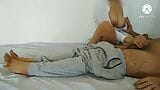 Desi Bhabhi pijpbeurt en anale seks - Indisch koppel seksvideo snapshot 14