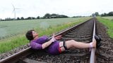 Dizzy Miss Sizzy On The Tracks! snapshot 8