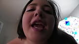 Сексуальная мамочка-толстушка курит, инструкция по дрочке в видео от первого лица snapshot 4