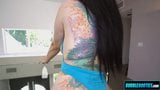 Culo monstruoso en esta chica tatuada snapshot 1