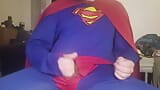 Superman este atât de excitat după ce a salvat metropola snapshot 6