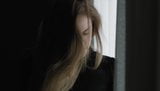 Riley Keough - 'l'esperienza della fidanzata' s1e12 02 snapshot 2