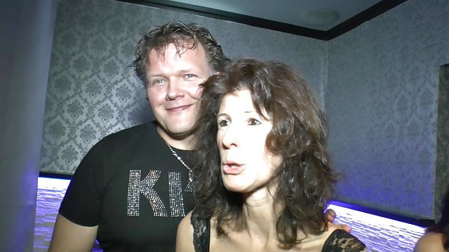 How to have fun at a swingers’ club: Tips from the experts!