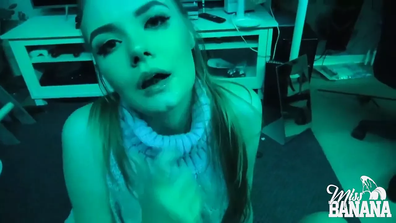 Cumshot Compilation 4 - Miss Banana: Handjob Porn