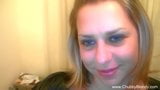 Blonde italienische Ehefrau gibt einen fantastischen Blowjob snapshot 3