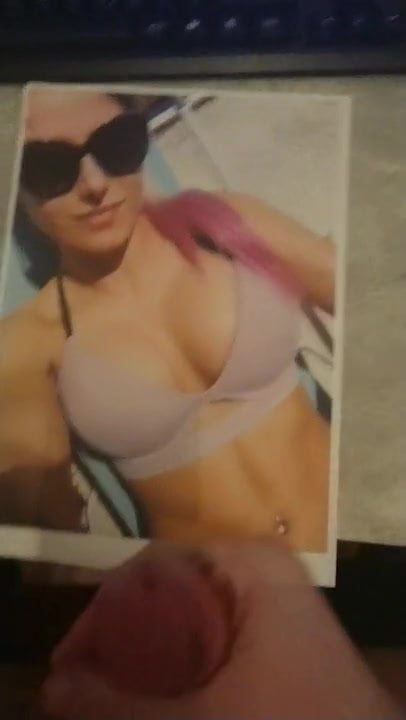 사정: alexa bliss