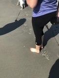 Schwägerin Füße in Bewegung am Strand snapshot 4