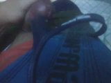 Gozando no meu chinelo Mormaii e meias snapshot 2