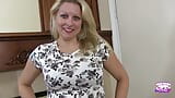 Milf Zoey Tyler é uma puta elegante que adora ficar com a boca cheia de porra snapshot 1