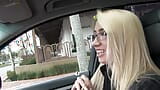 Blonde amateur en gelukkige kerel hebben intense seks snapshot 1