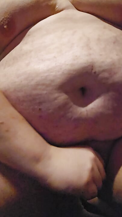 Fat man cums