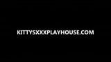 Kittysxxxplayhouse dot com กางเกงขาสั้นขาสั้นโดนเย็ด snapshot 1