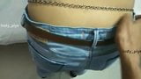 Ragazza indiana con jeans attillati scopata dal fidanzato snapshot 15