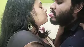 Long Lip Lock Part 2 Vaishnavy and Sharun Raj Long Lip Lock with ...
