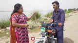 Tharik bike driver desi aunty hot snapshot 4