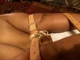 Afrikansk slav tätt hogtied snapshot 6