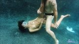 Rachel Rivers - maskierter Unterwasser-Sex snapshot 8