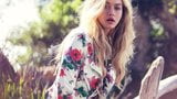 Gigi Hadid челенж по дрочке snapshot 8