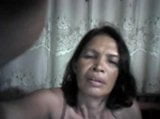 Filipina-Stiefmutter Lucia Apan aus Cebu zeigt ihre Brustwarzen snapshot 9