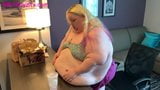 SSBBW Shows Her Big Belly snapshot 5