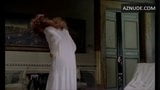 Mジョルダーノが1982年に白いストッキングを脱いでいる映画 snapshot 5