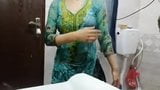 Indian girl does camshow in the bathroom snapshot 3