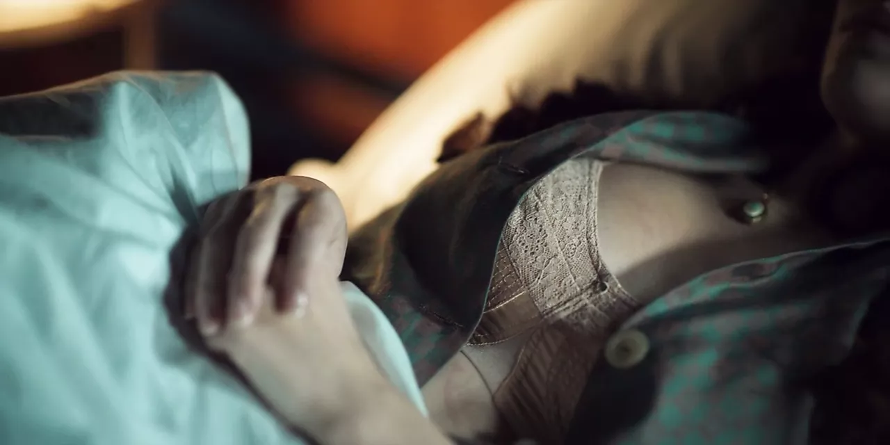 Ivana Baquero - Alta Mar s1e03