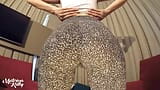 Die heißesten leggings probieren es an (cameltoe) - GeheimnisvollesKathy snapshot 10