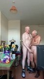 Leslie en Tony trekken homo af snapshot 2