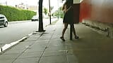 sexo en publico en casa abandonada exhibiendo coño en el supermercado y en la calle a mirones snapshot 18