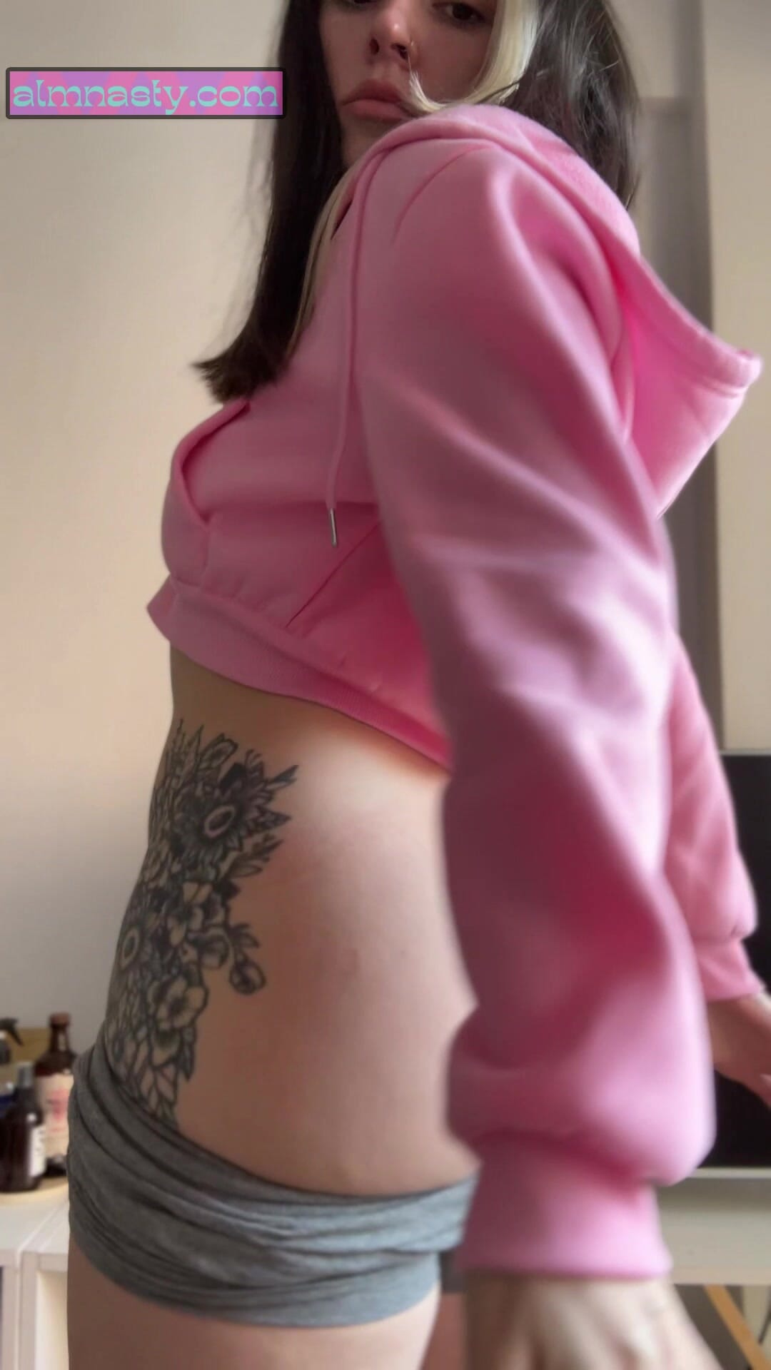 LATINA TEASE! Making my daddy happy by jiggling my booty