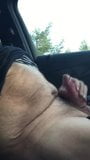 Farfar onanerar i bilen sperma snapshot 4