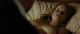 Alice Eve aux seins nus snapshot 3