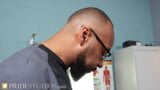 Sappige zwarte dokter lost een gezwollen ballenzak op met zijn grote zwarte lul snapshot 8