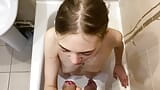 POV Thổi kèn sâu nghêu gợi cảm trong phòng tắm snapshot 14
