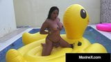 Cambodian Cougar Maxine X, Finger Bangs Her Cunt On Big Duck snapshot 12